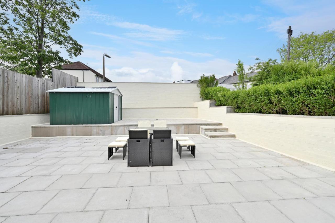 Sleek And Stylish 3 Bed In Bolton - Garden - Parking Villa Ngoại thất bức ảnh