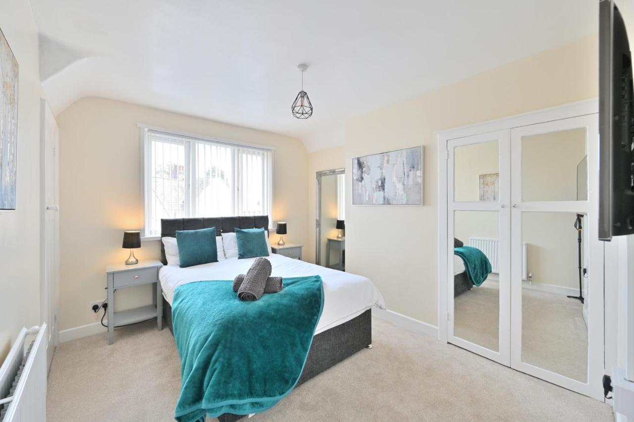 Sleek And Stylish 3 Bed In Bolton - Garden - Parking Villa Ngoại thất bức ảnh